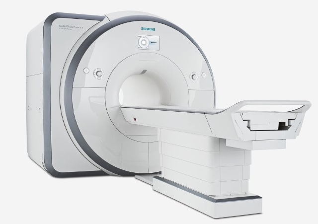 1.5テスラ超電導MRI